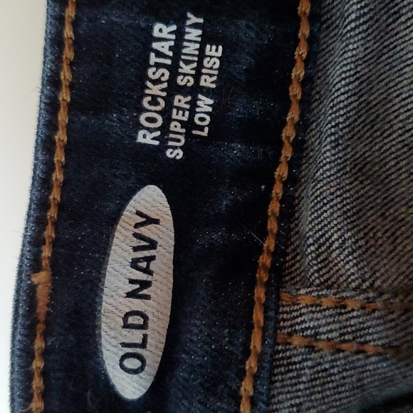 Old Navy Rockstar super skinny jeans - Picture 6 of 6
